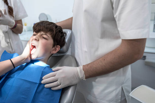 Best Emergency Tooth Extraction in Cartervle, IL